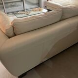 Panoramic leather lounge