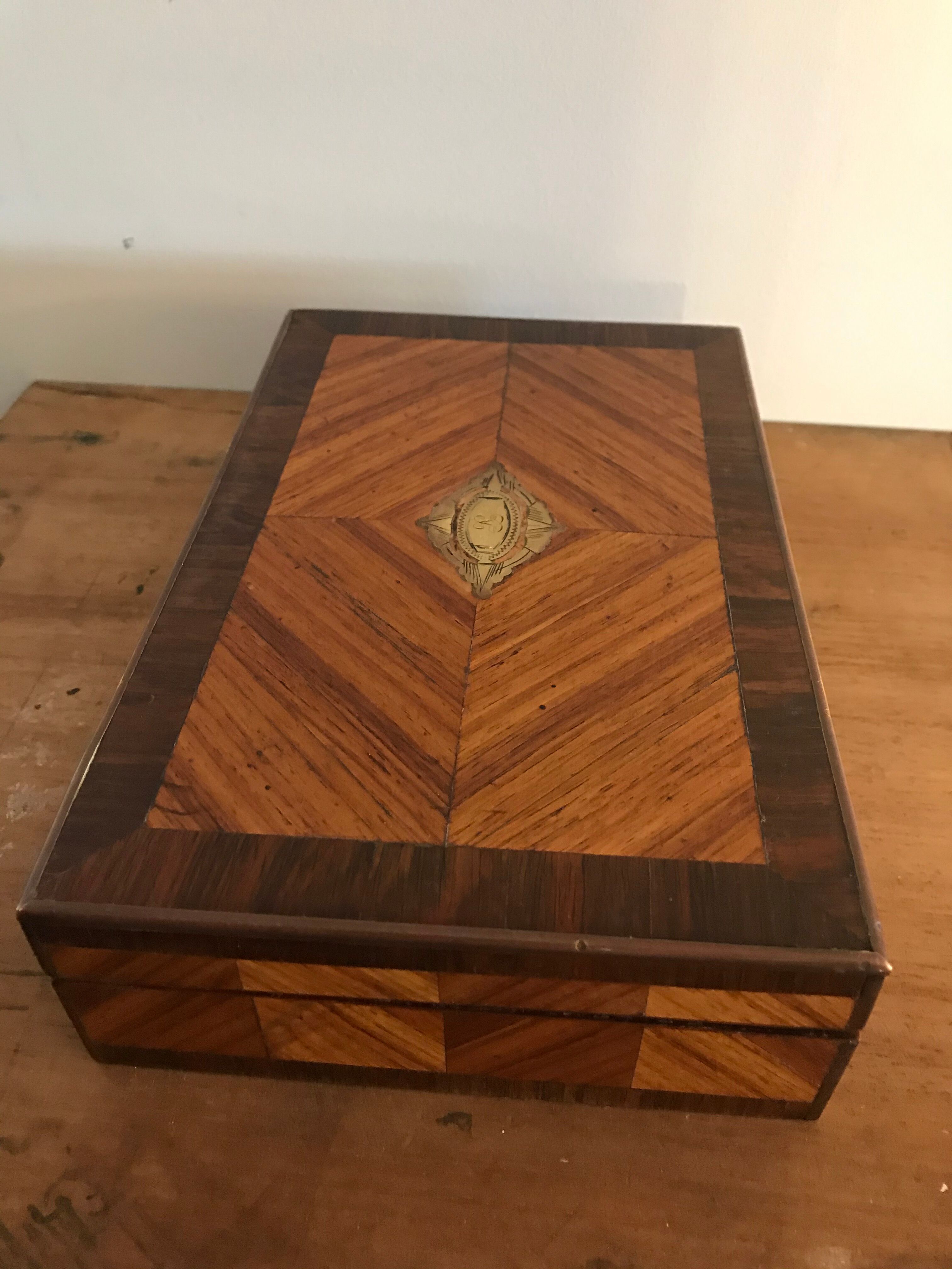 Box in marquetry