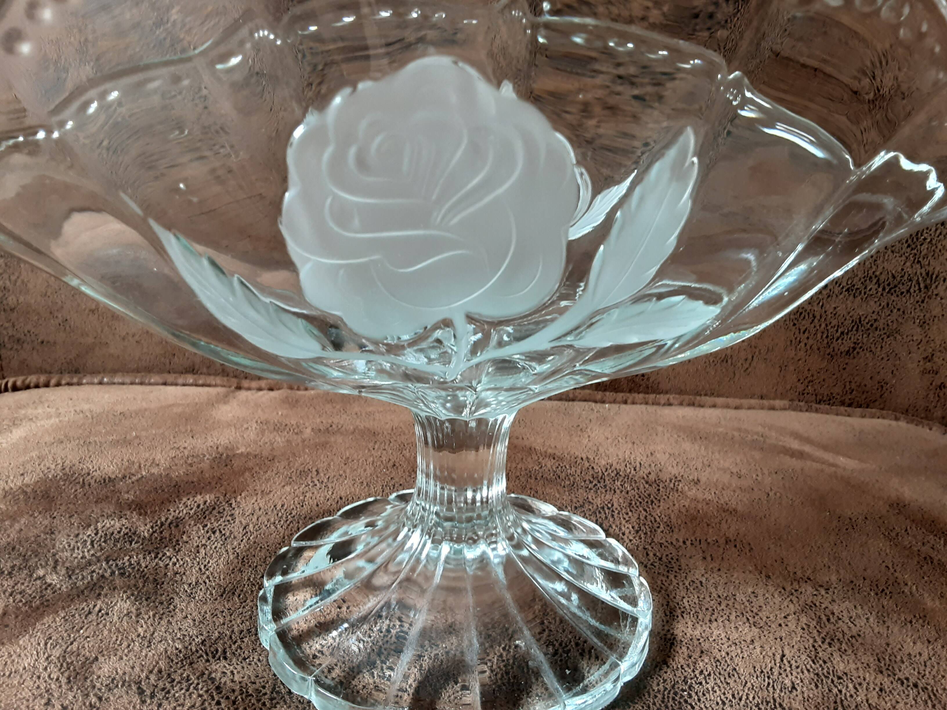 Original crystal footed cup