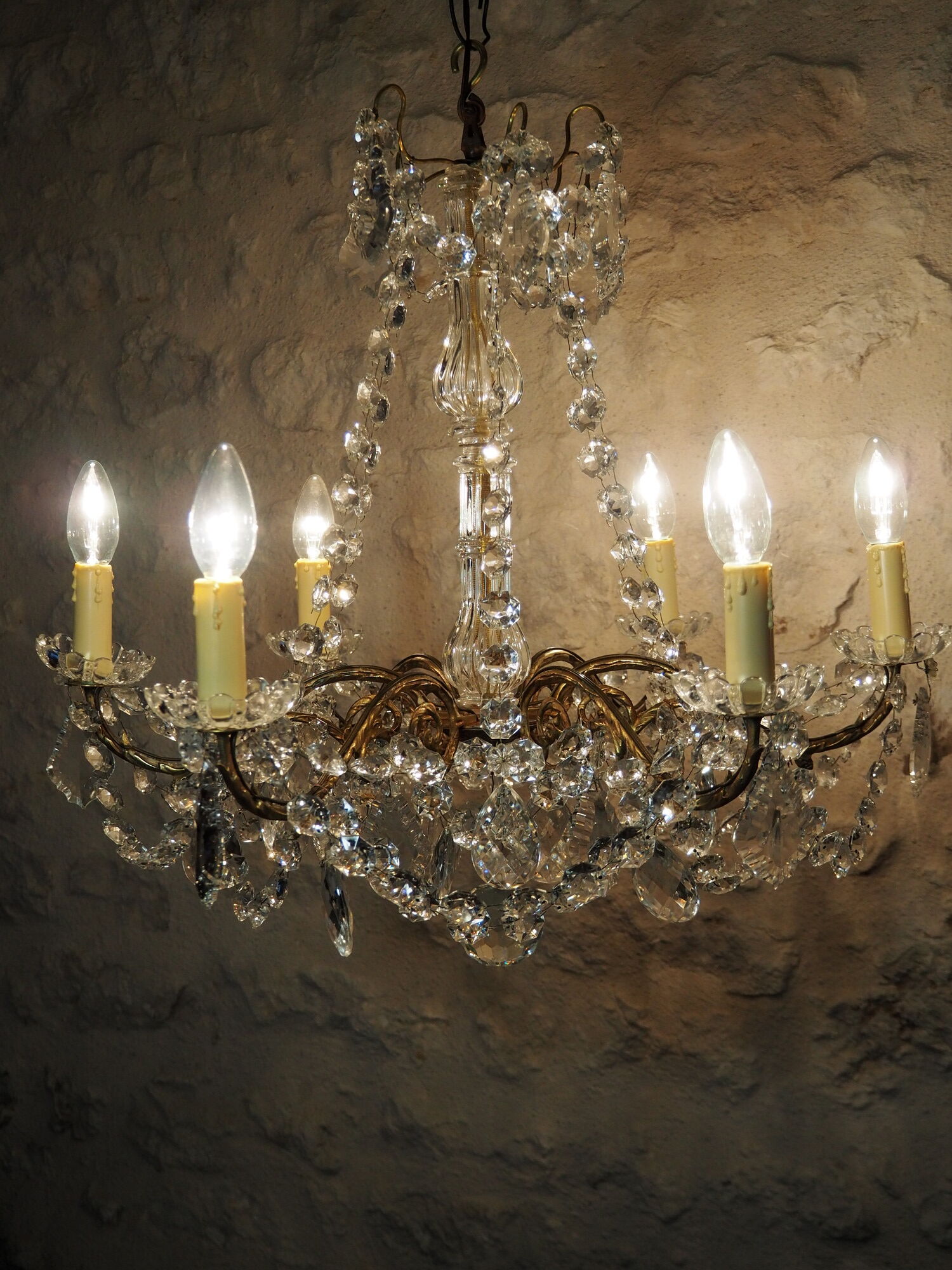 Ancient bronze and pampilles chandeliers with facets and crystal cups - old style - 6 fires