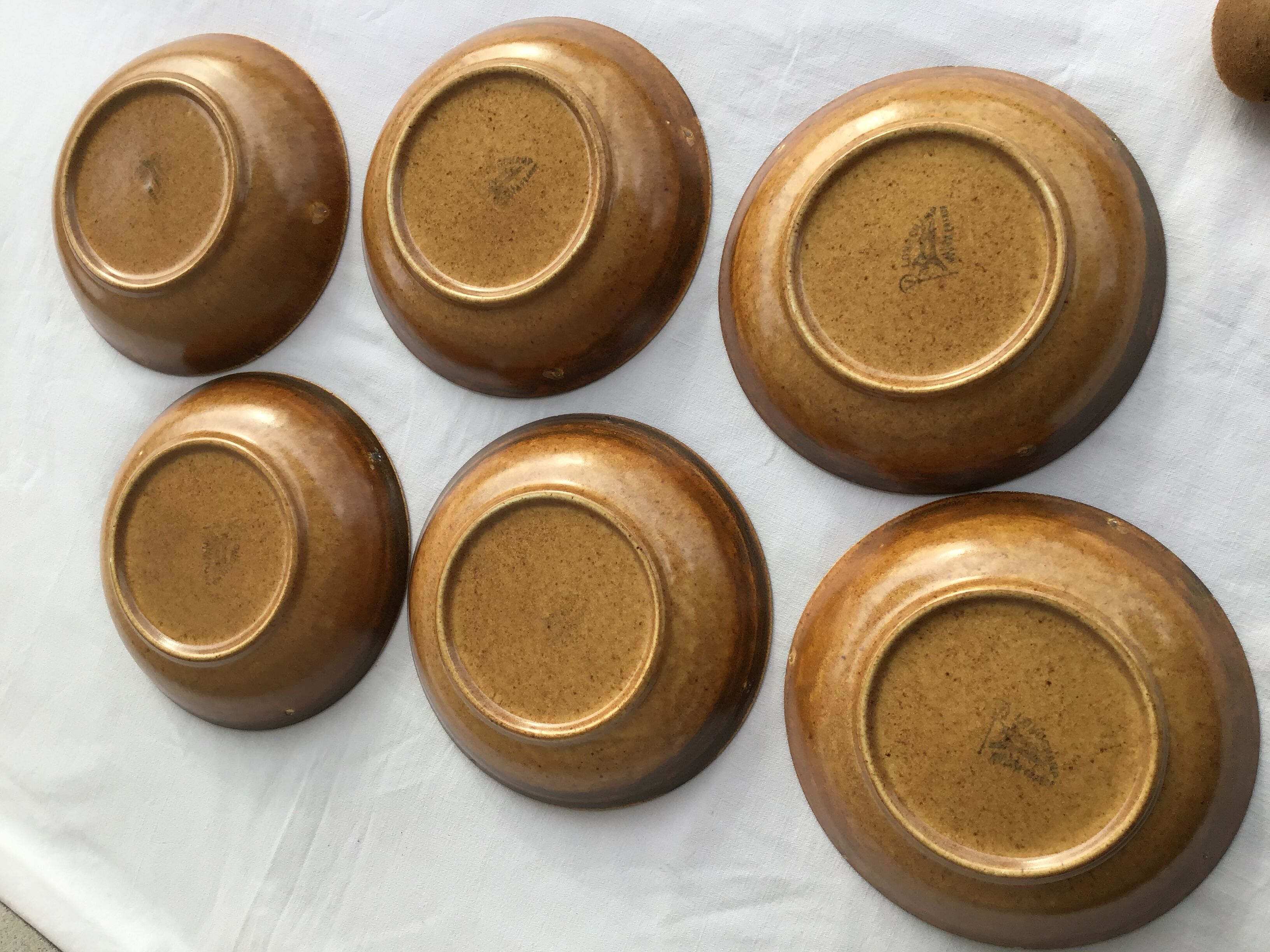 6 Longchamp sandstone hollow plates