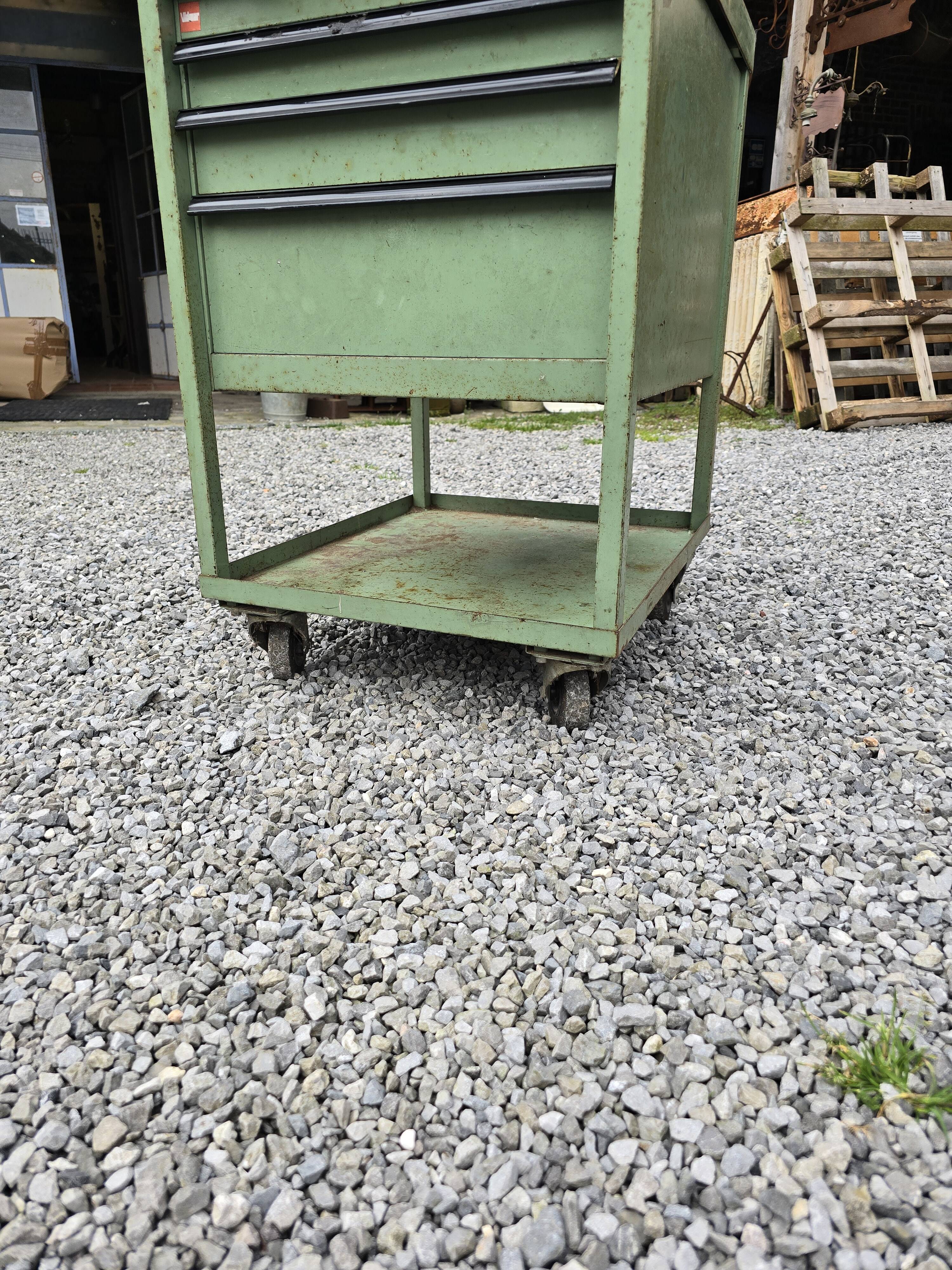 Workshop trolley with one metal drawer
