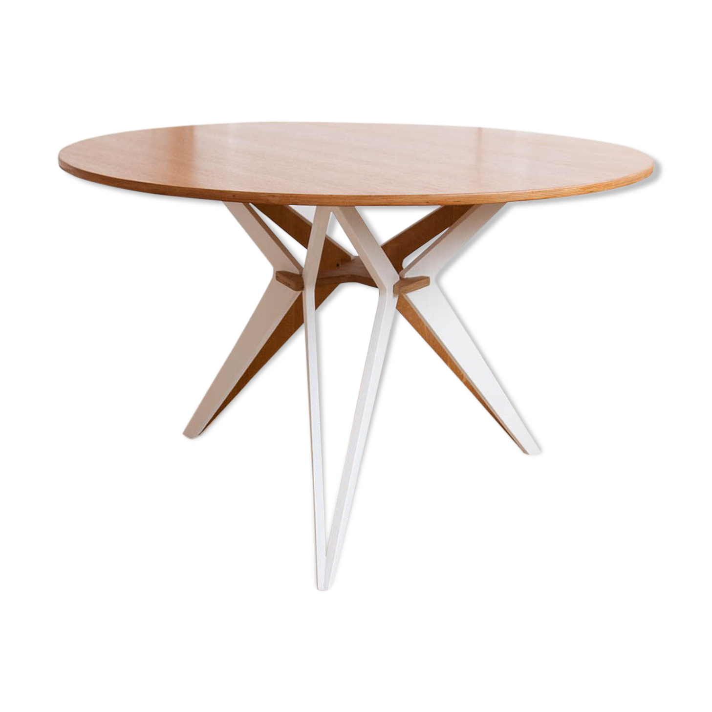 Tripod round dining table