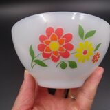 Set of 7 bowls in arcopal -flower décor - vintage around 1970