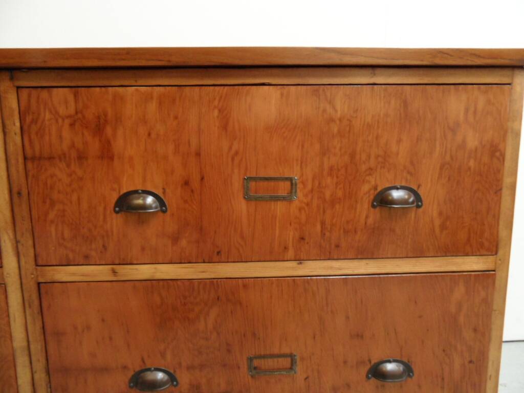 Armoire d'apothicaire vintage avec tiroirs années 50