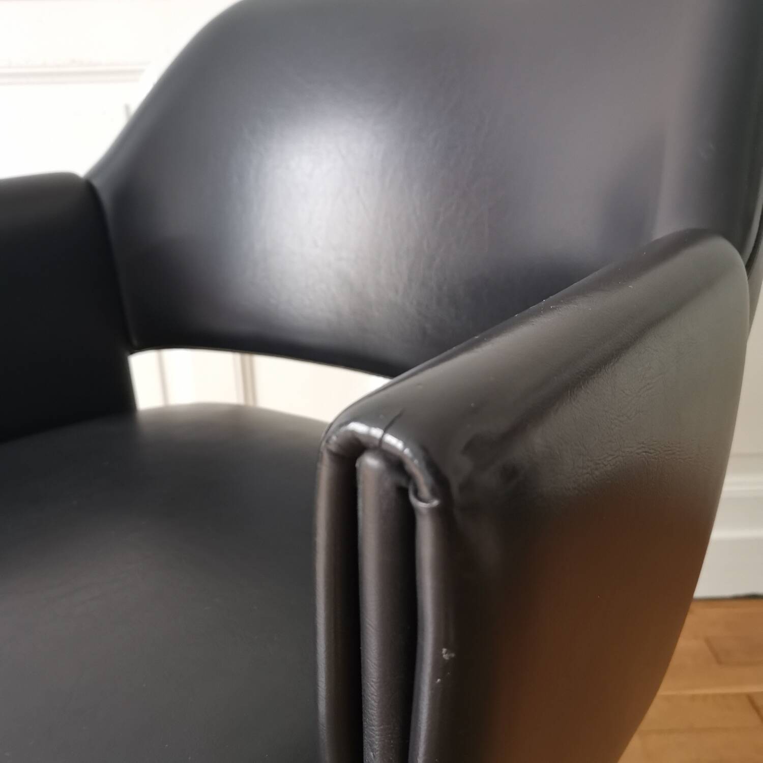"Deauville" executive chair, Airborne edition, 1960.