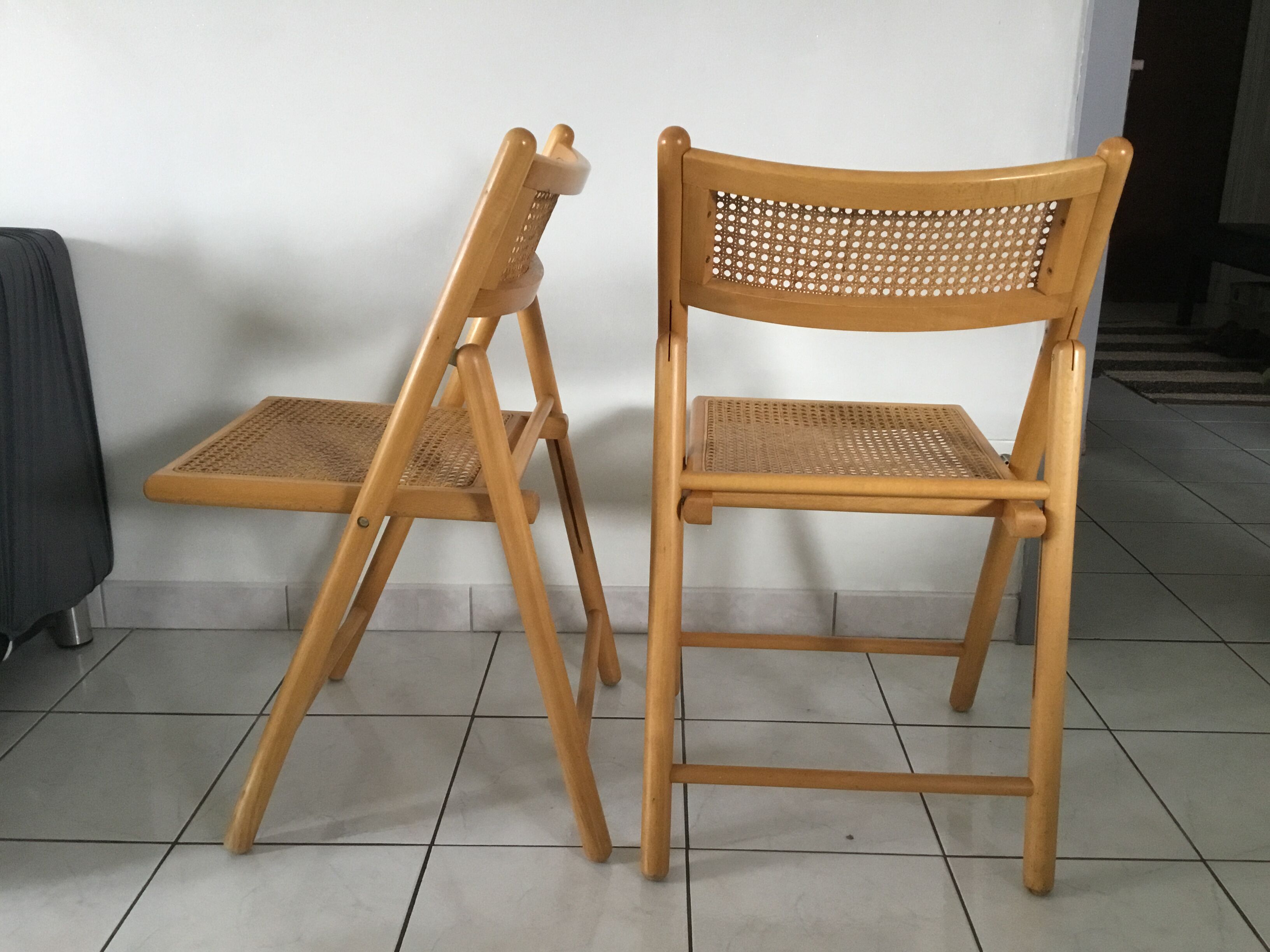Canney folding chairs