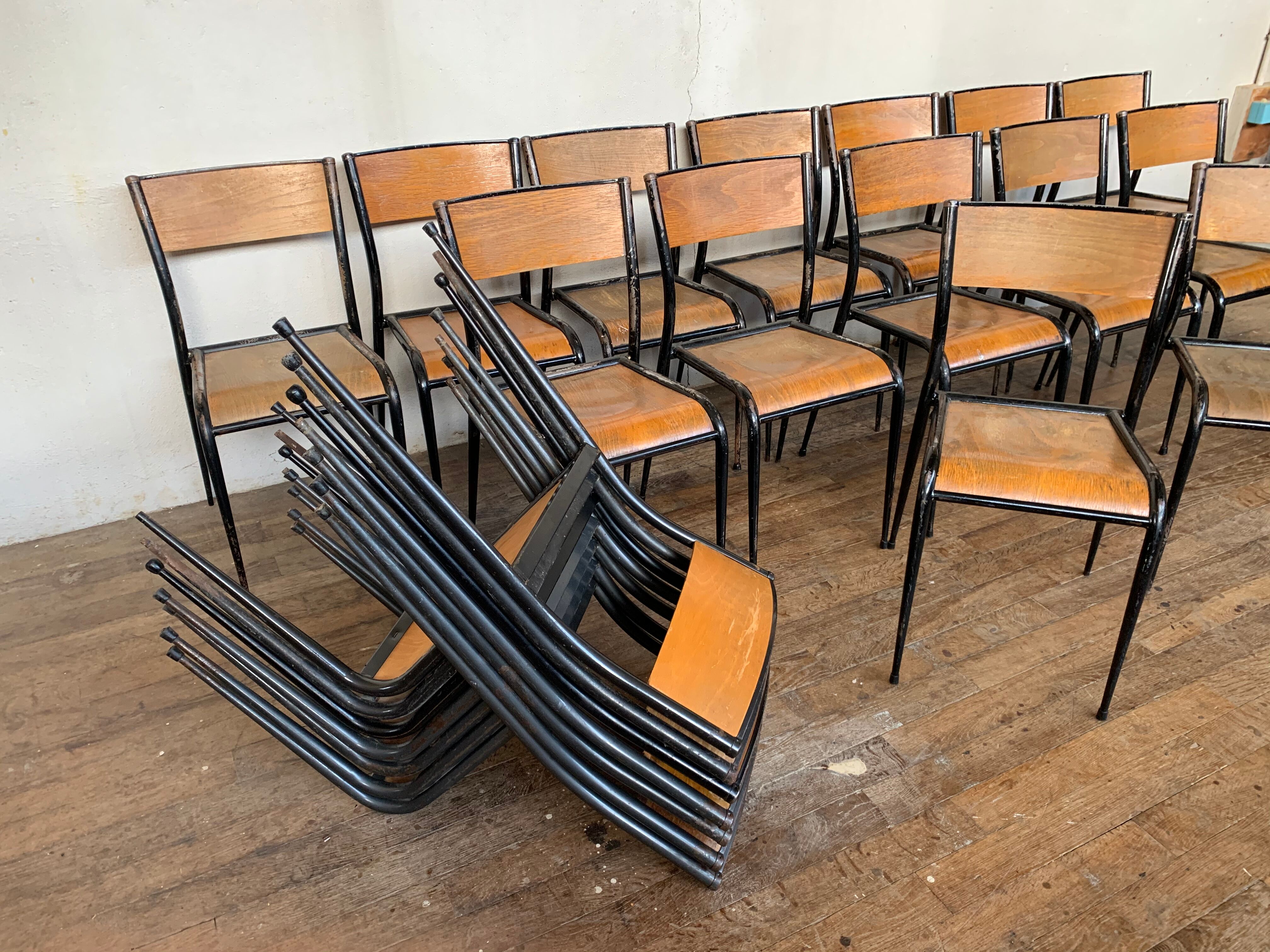 Serie set of 27 school chaises mullca 510 pieds fuseau vintage 1960