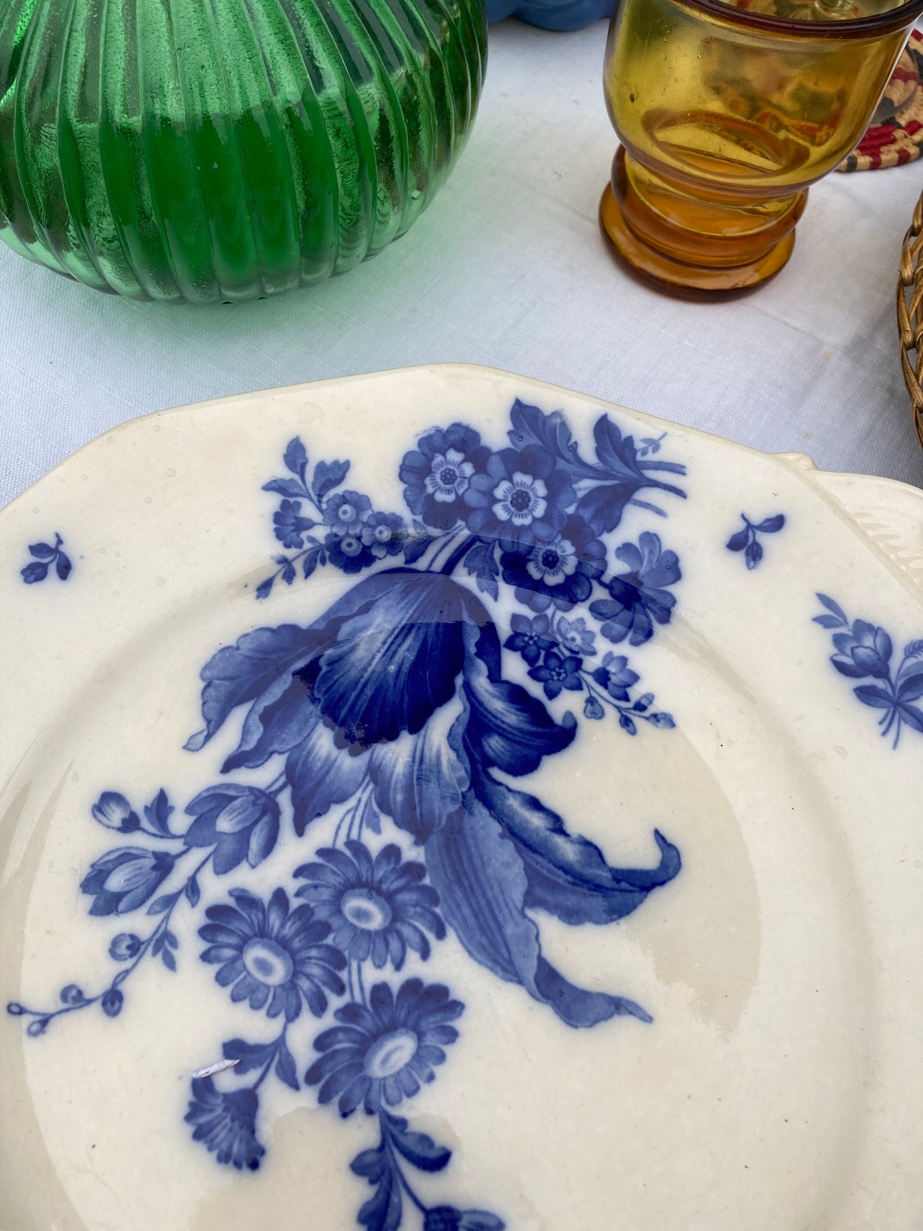 Blue dessert plates with Villeroy flower patterns and boch model Haarlem XIXth