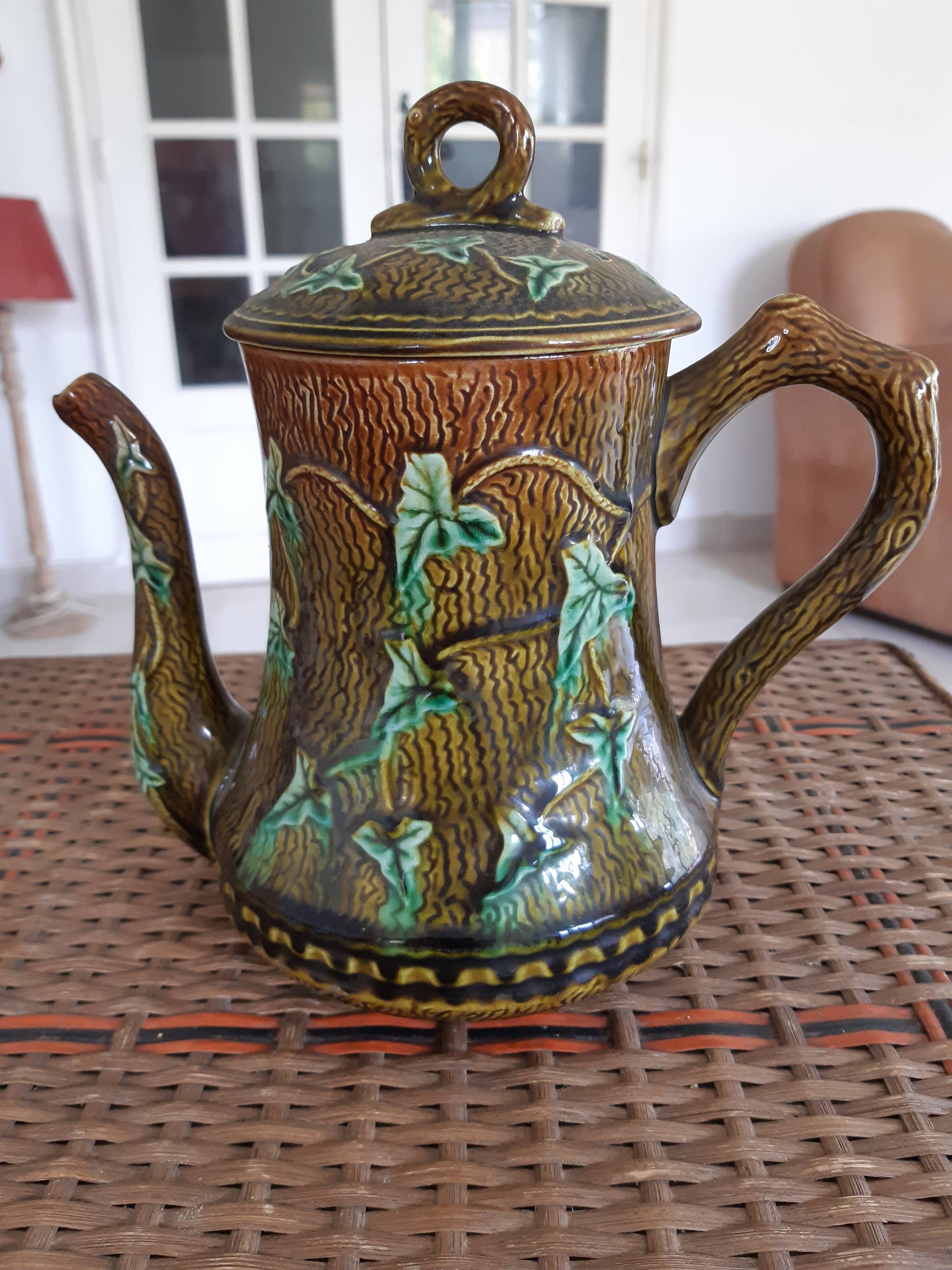 Coffee service in barbotine