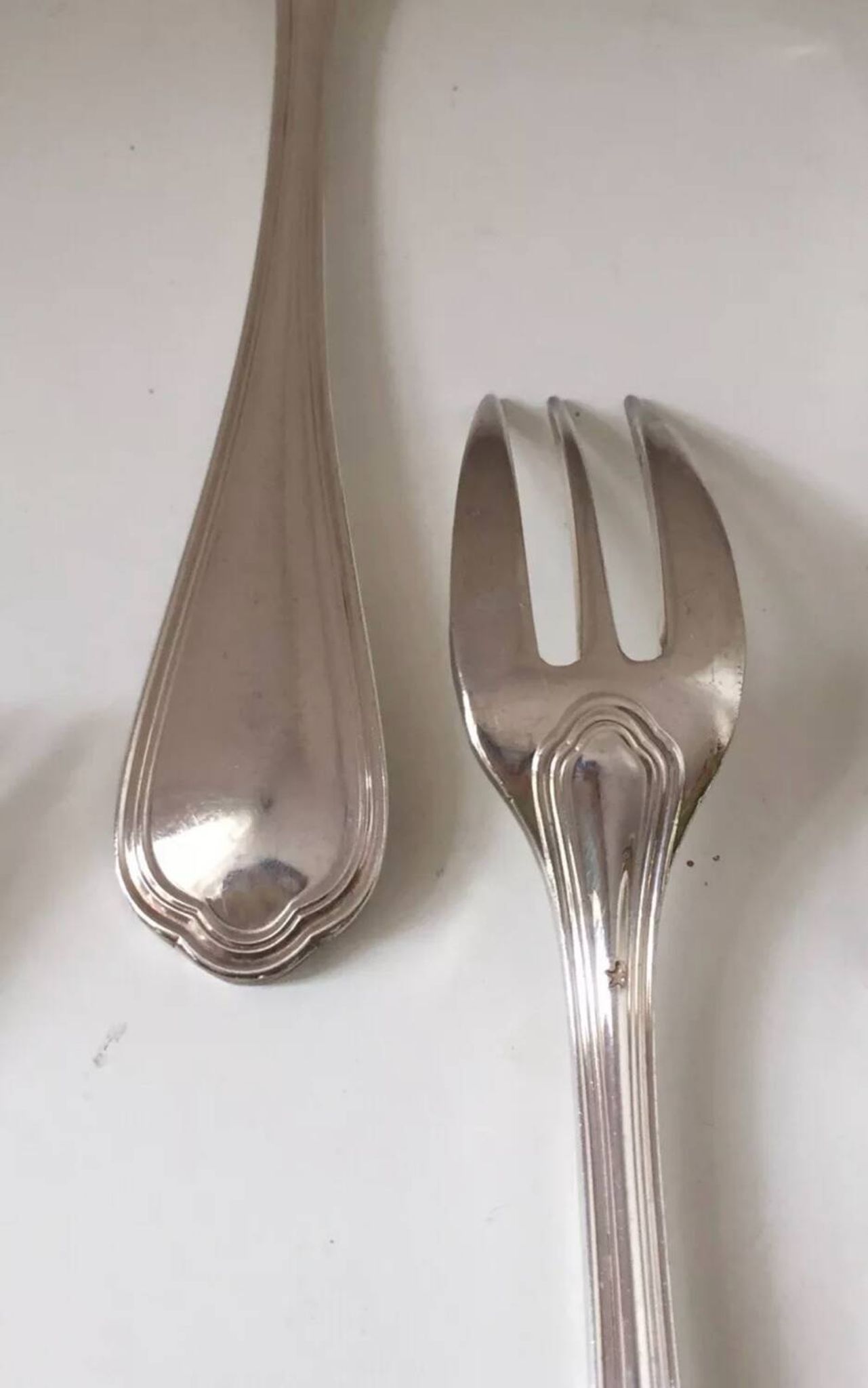 Ensemble de 14 fourchettes à gâteau christofle modèle spartour