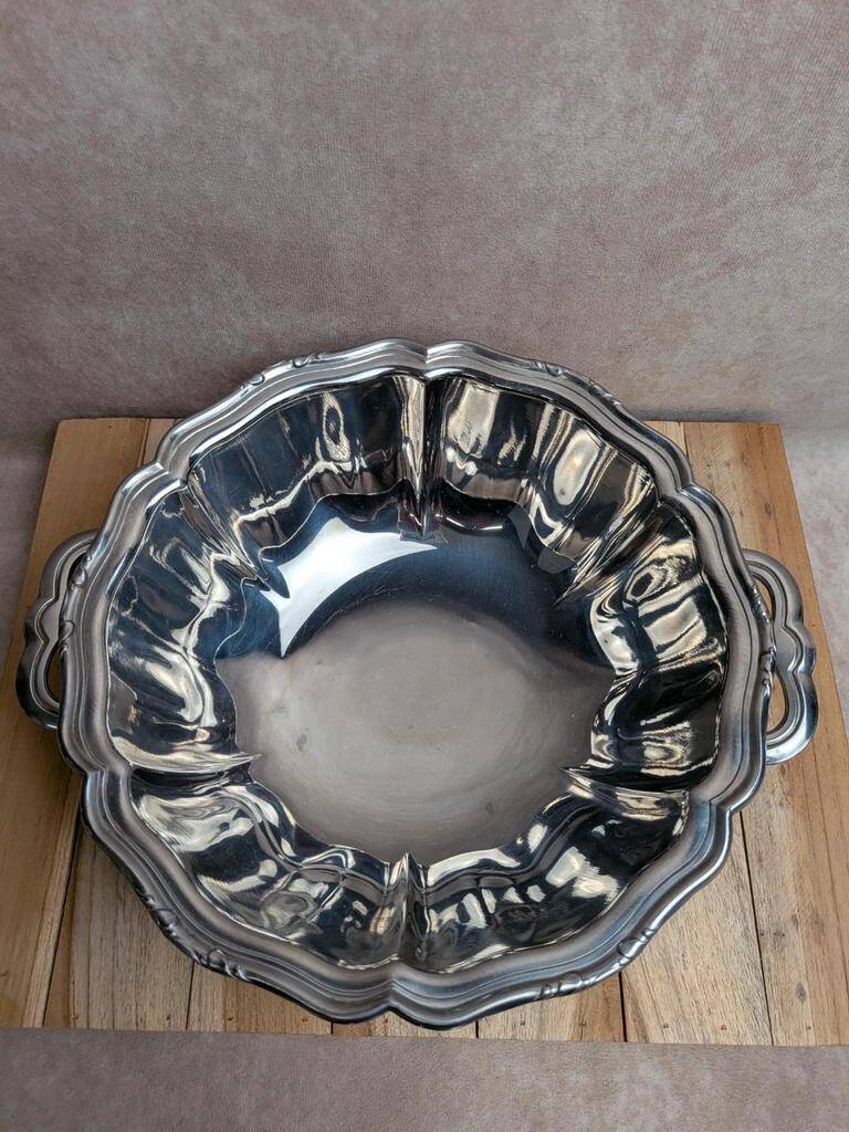 Soupière ancienne en métal argenté style Louis XV