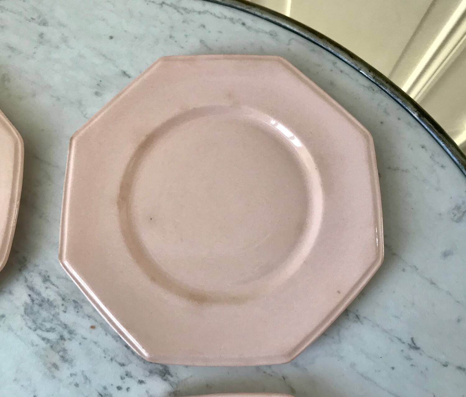 Lot de 4 assiettes à dessert octogonales roses pâles années 50