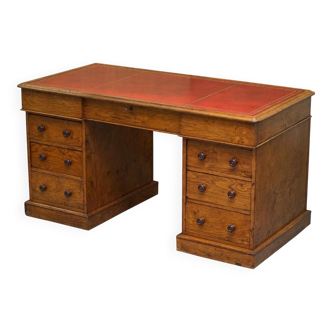 Rare oak partner's desk by Howard & Sons circa 1880 with leather.