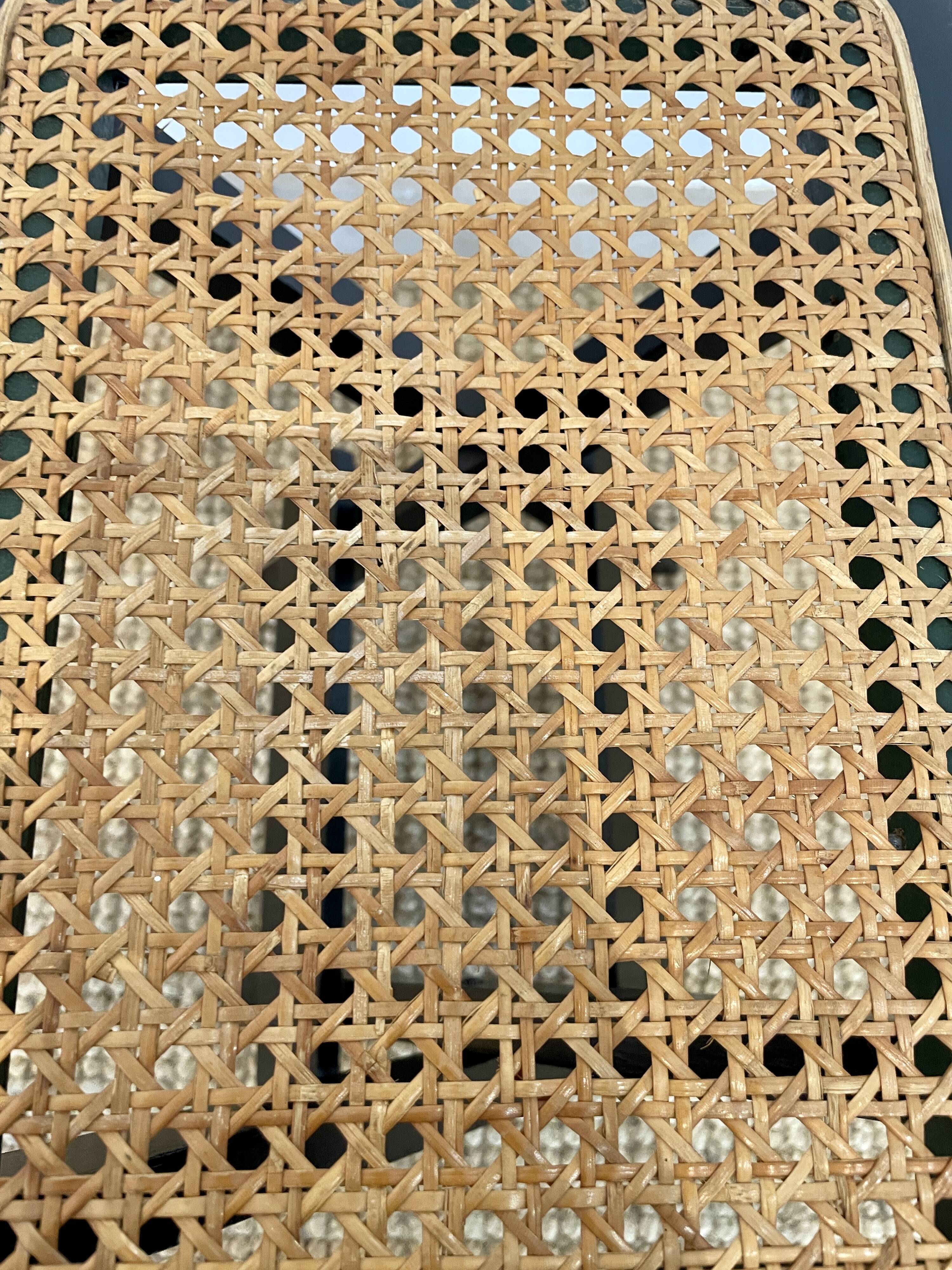 Tabouret pliable en cannage