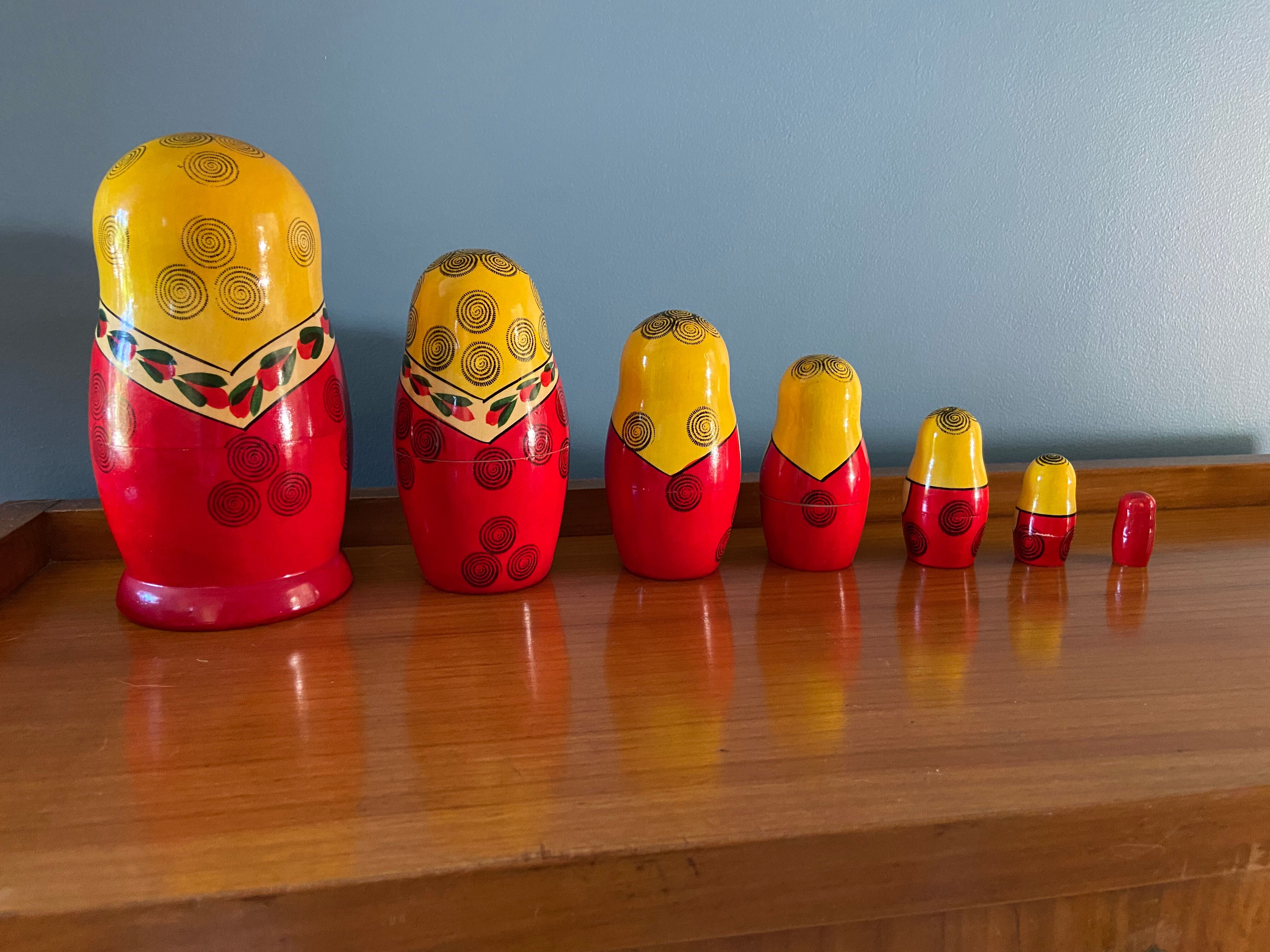 Russian Dolls - 7 Matriochkas