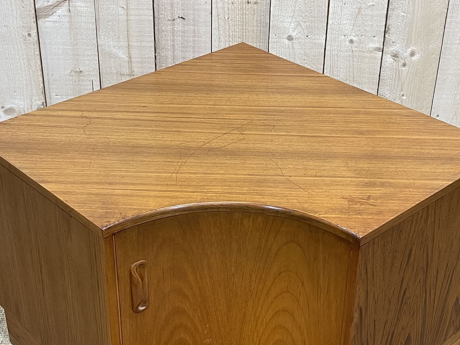 English notch of the brand G-Plan in teak - 70s