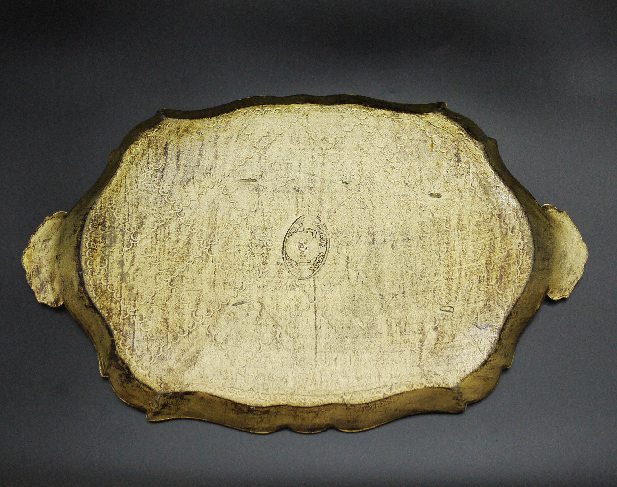 Florentine tray in resin painted in the hand with ornate handles