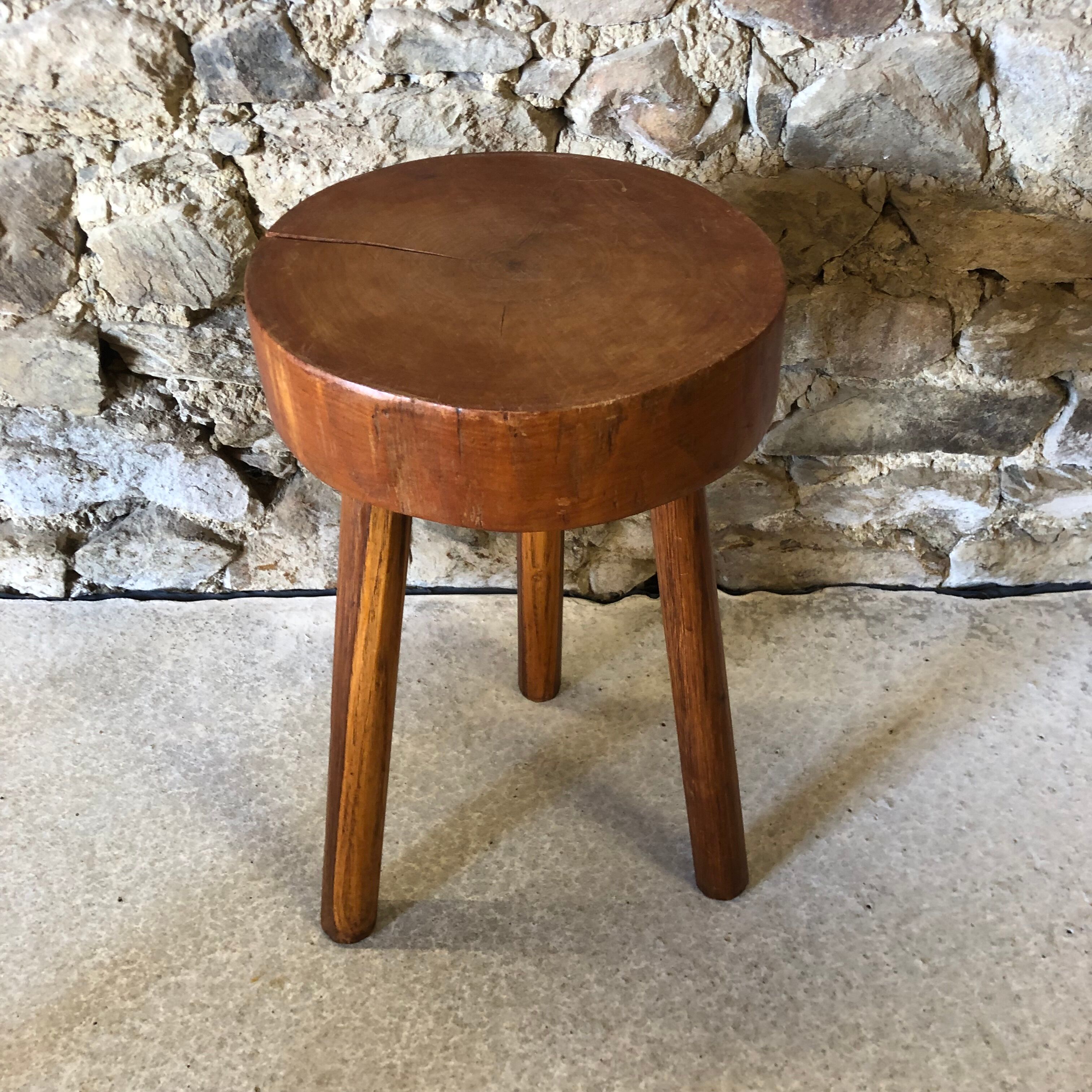 Lot de 4 tabourets en bois tripode art brut