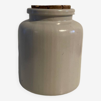 White stoneware pot