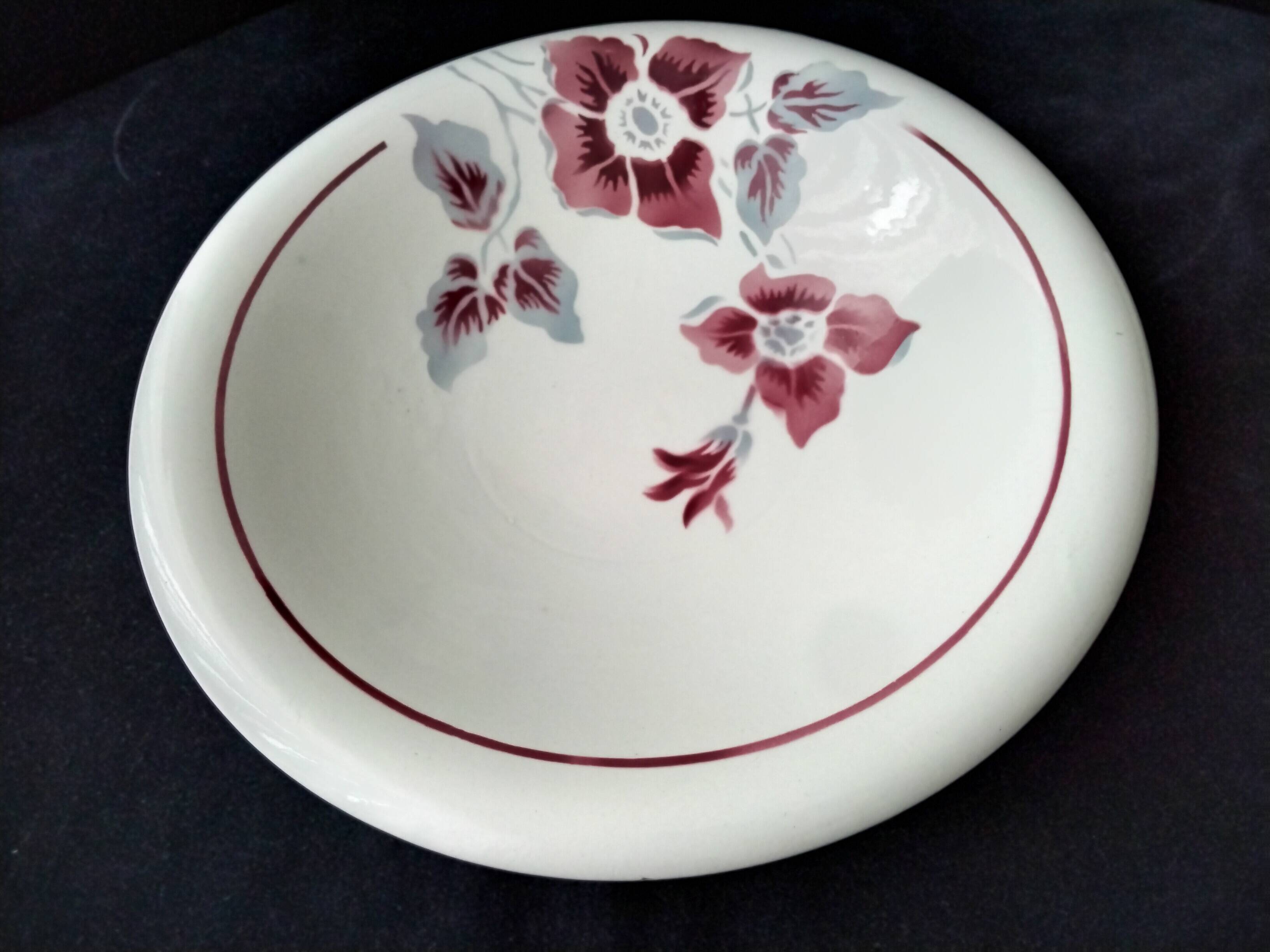 Plat à bourrelet Faience de Sarreguemines  Modèle Clématite
