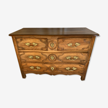 18th century walnut chest of drawers