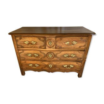 18th century walnut chest of drawers