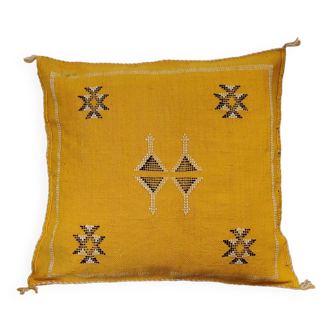 Coussin berbère jaune Sabra en soie de cactus