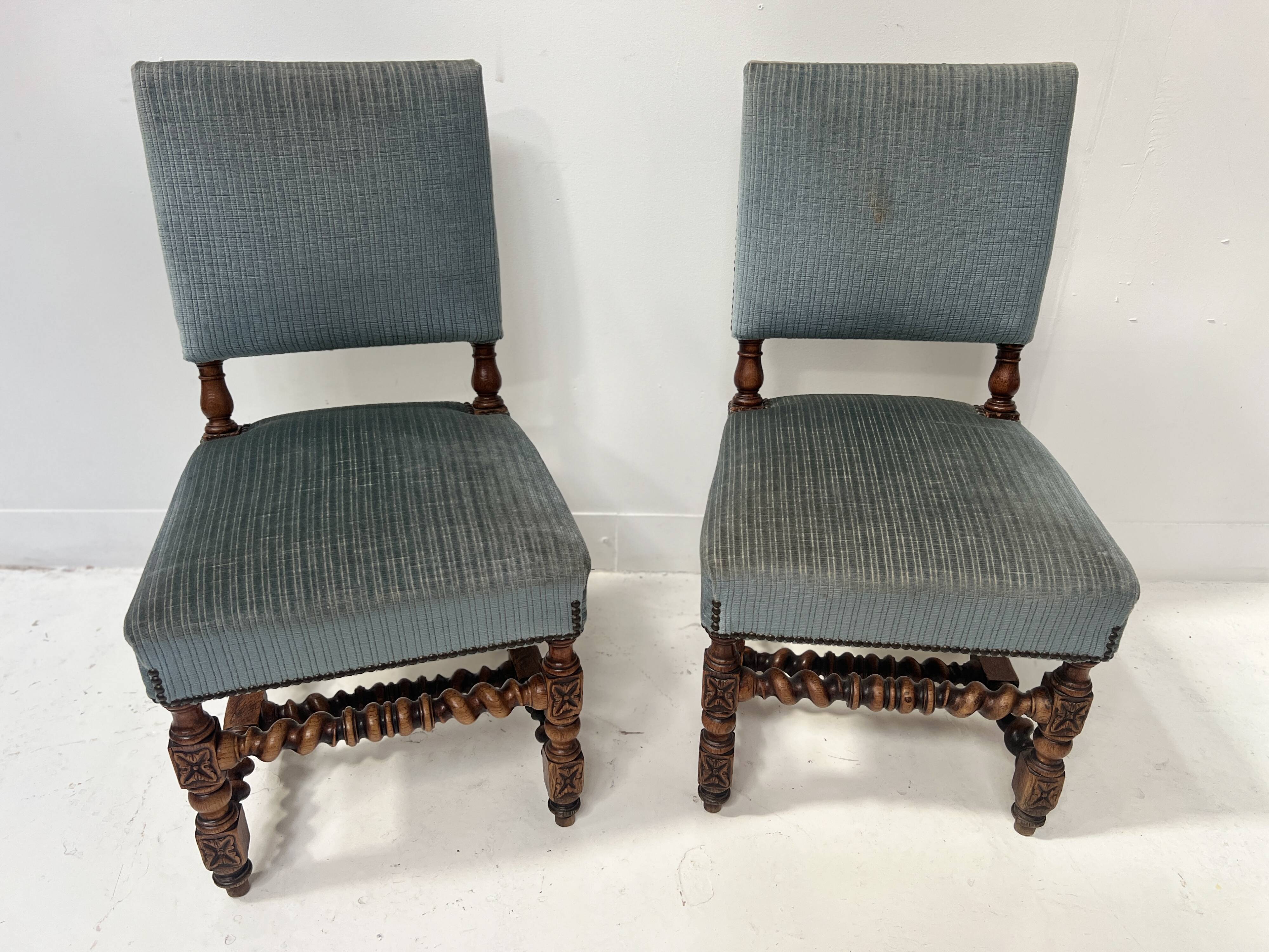 Pair of Louis XIII style twisted oak chairs from the 19th century.