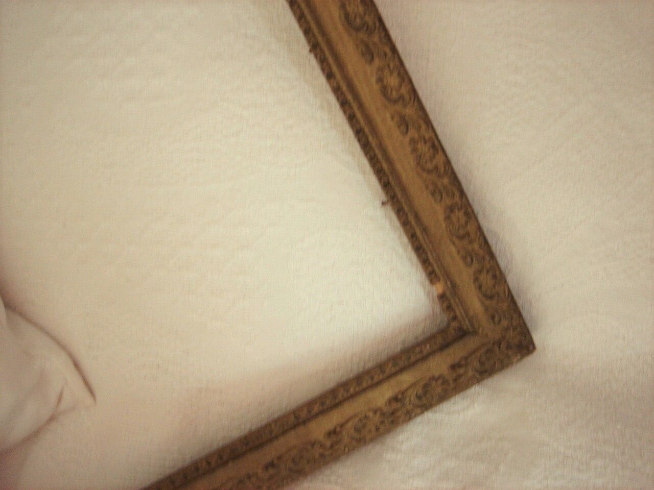 Frame rectangle morded wood mouldings
