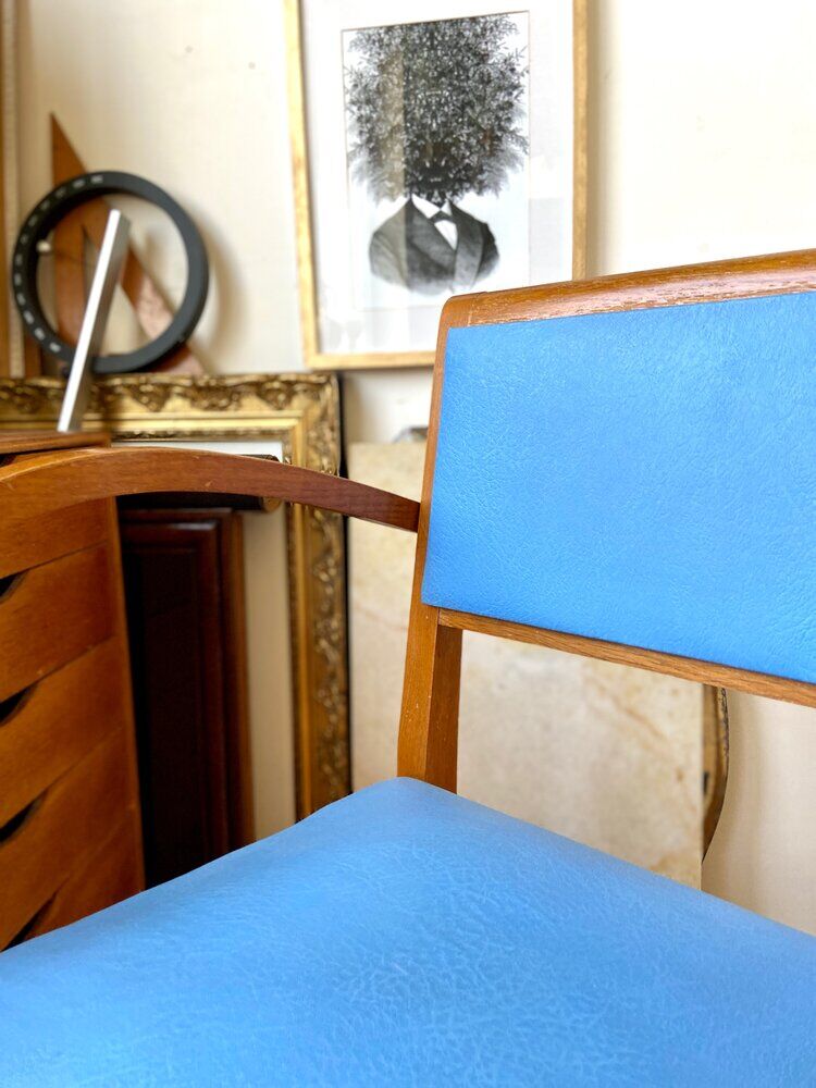 Bridge armchair in wood and blue skaï