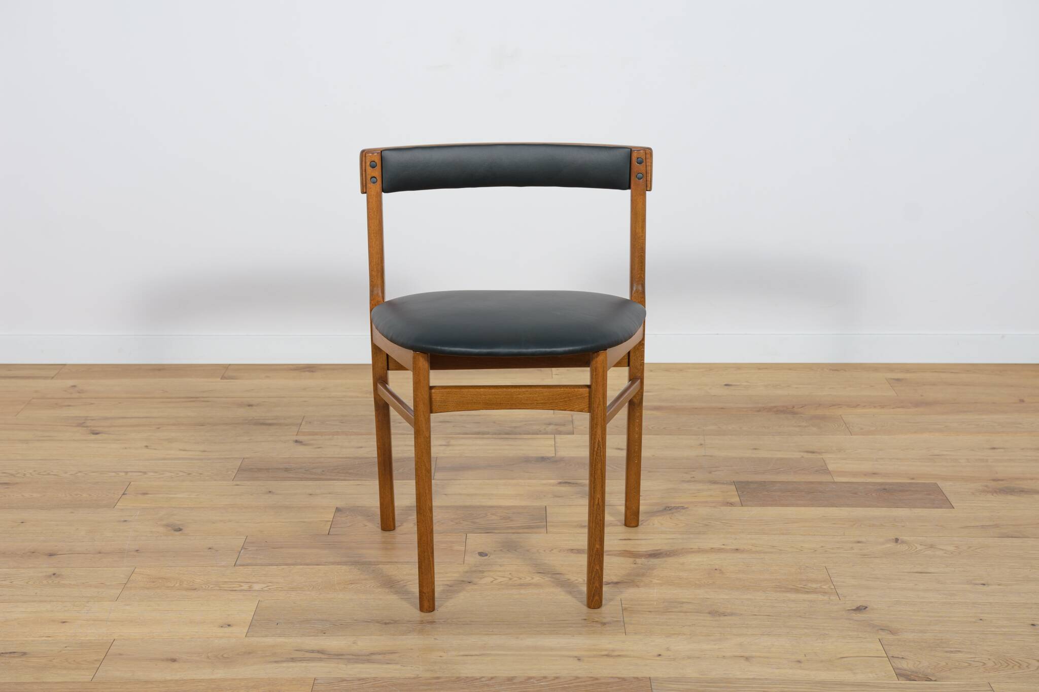 Mid century round extendable dining table and chairs from mcintosh, 1960s, set of 5