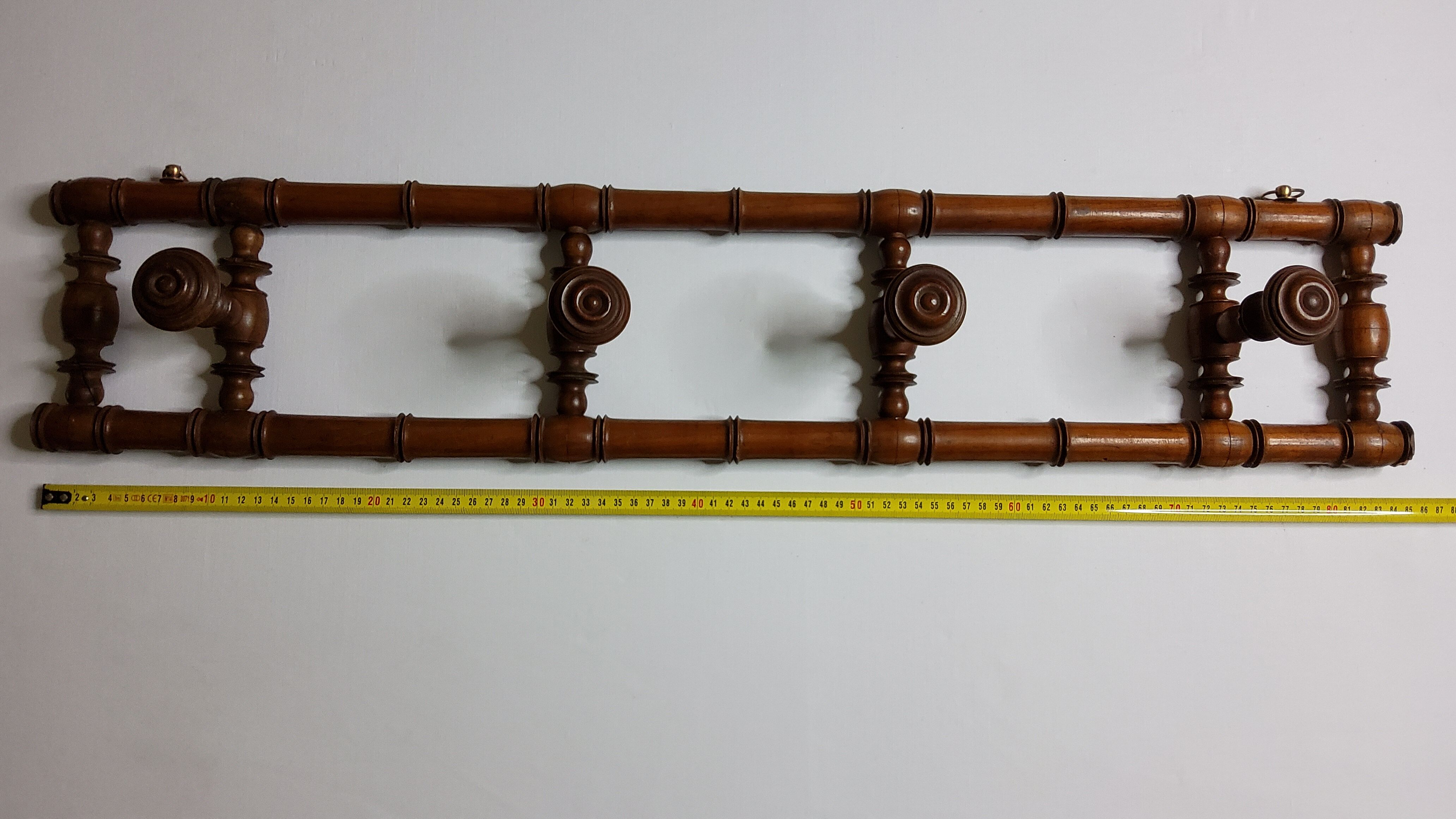Portemanteau en bois tourné à l'imitation du bambou, 4 patères, 86 cm