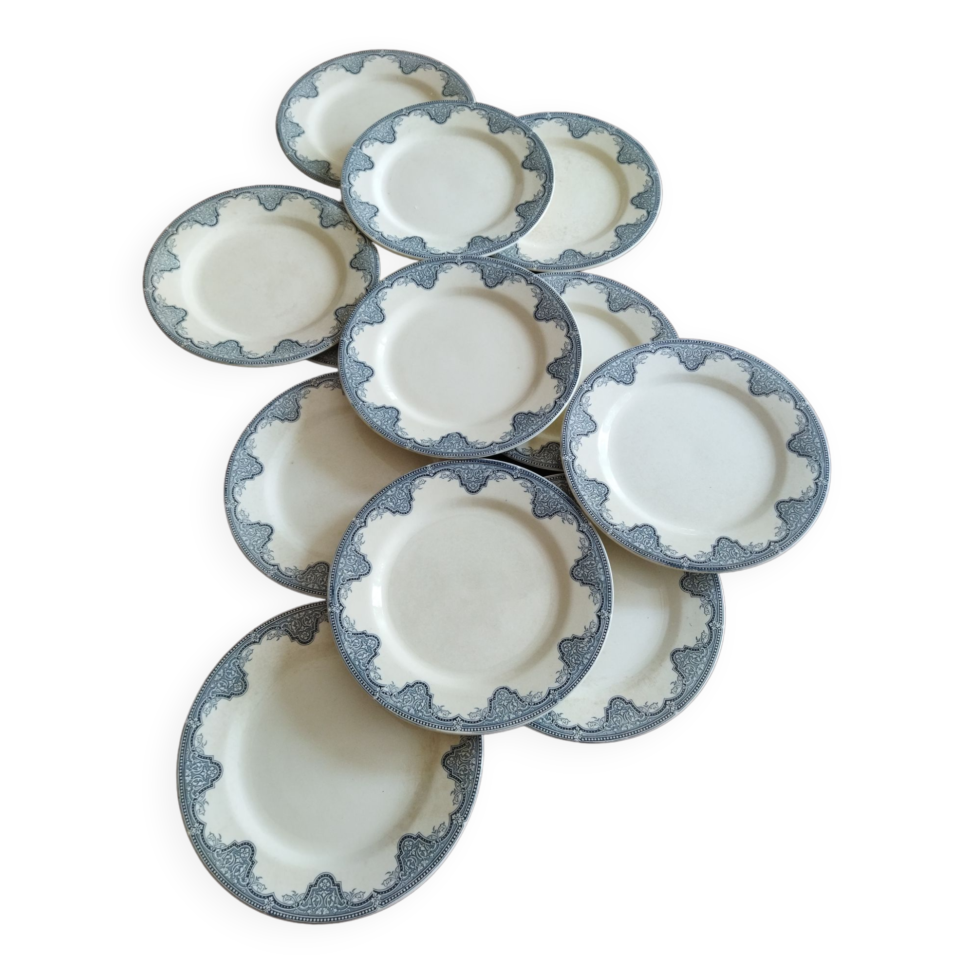 12 flat plates iron earth Salins, model Céline