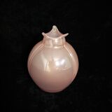 Pearl pink art glass vase with trilobe drawn edge
