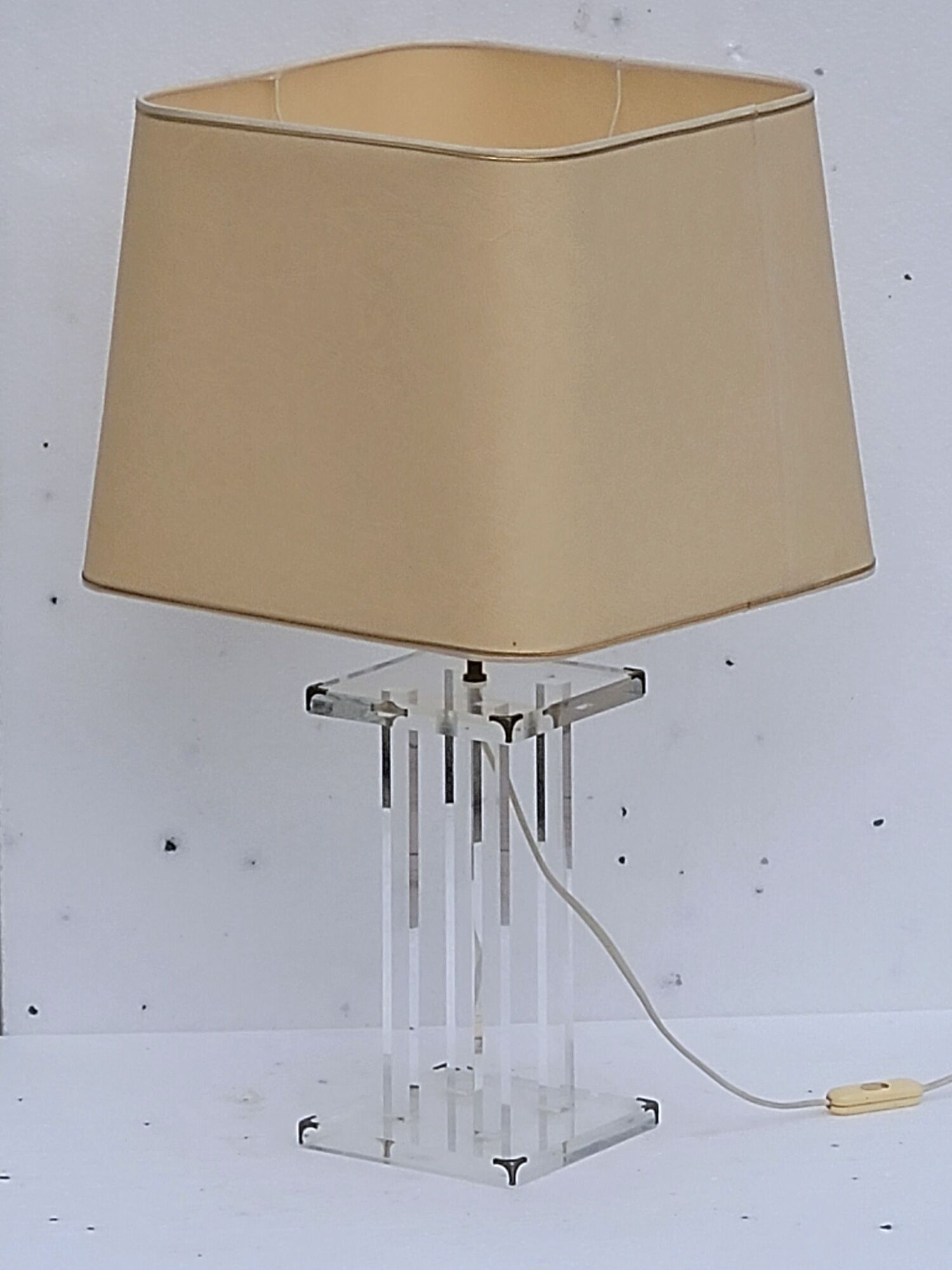 Vintage 1970 plexiglass lamp by David Lange for Roche Bobois