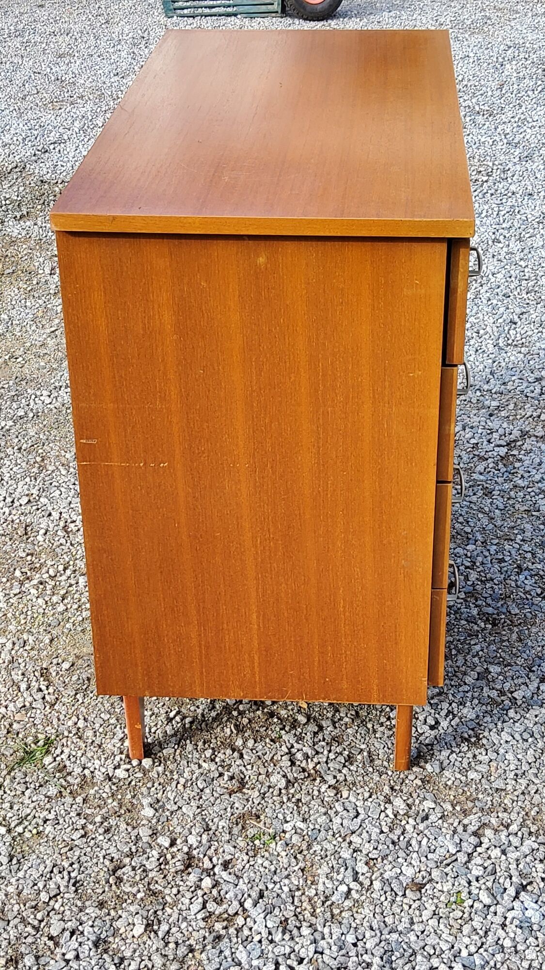 Vintage chest of drawers from the 50s/60s in golden mahogany 4 drawers feet bobbin
