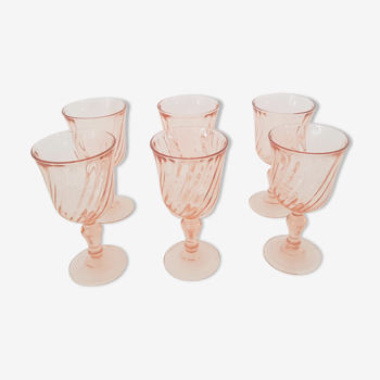 Verres à pied anciens des années 40