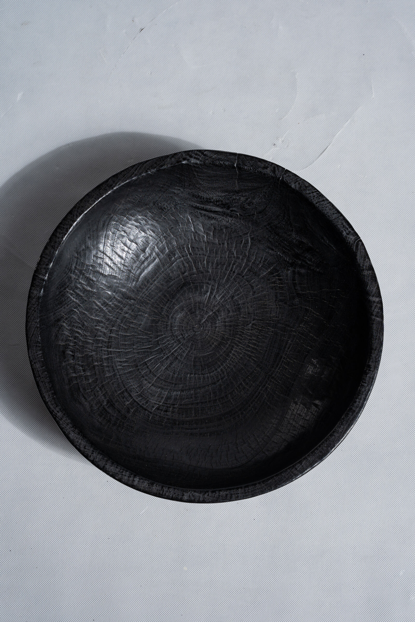 Cut in monoxyl mango wood