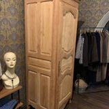 Solid cherry wood bonnet