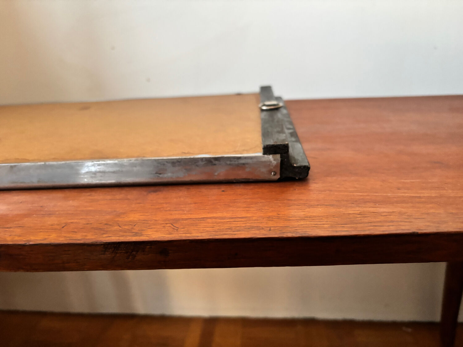 Art Deco wooden and painted glass plateau