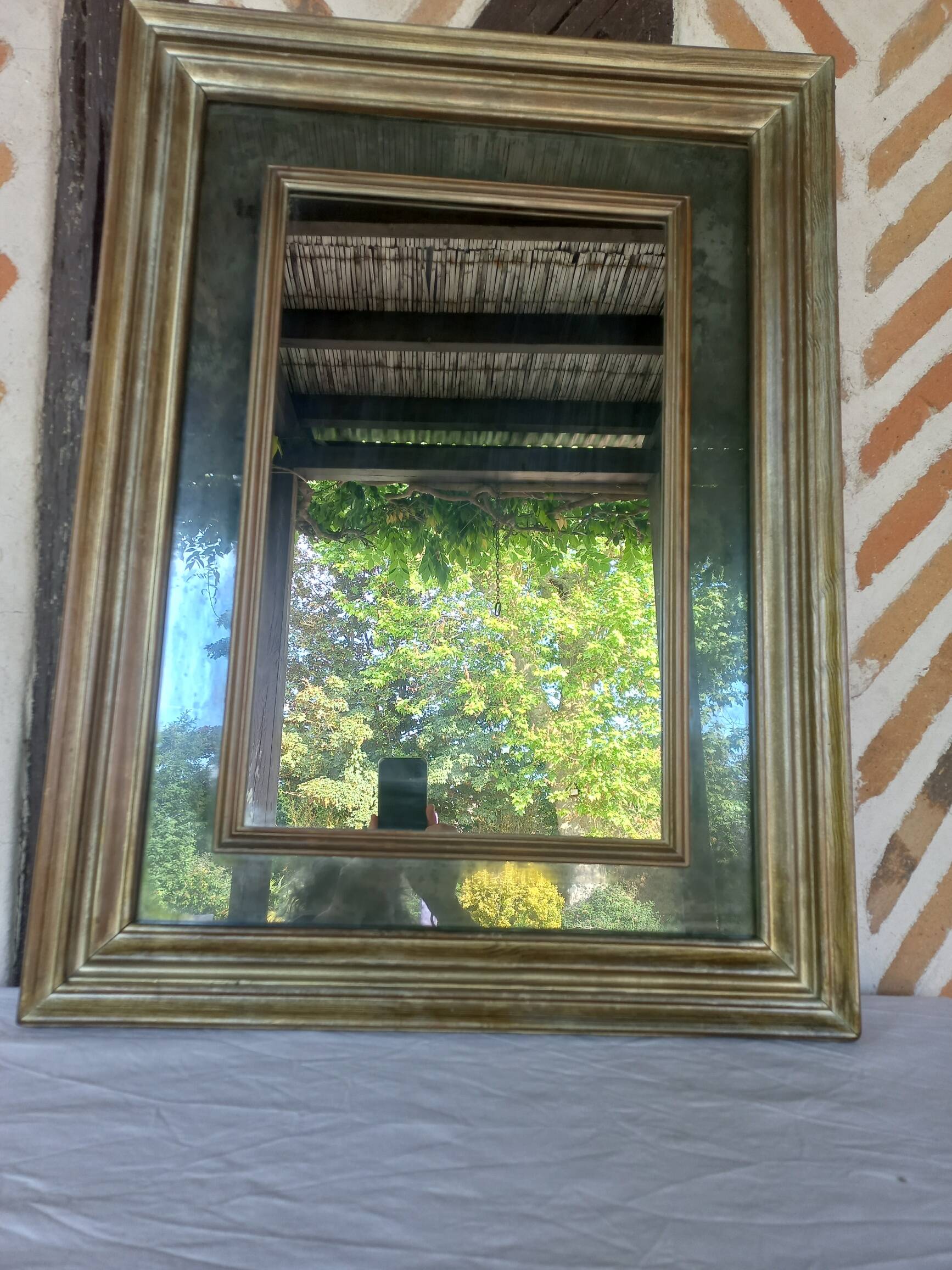 Large mercury mirror