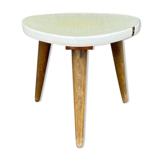 Guéridon triangulaire petite table basse jaune vintage tripode porte plante midcentury 1950 ancien