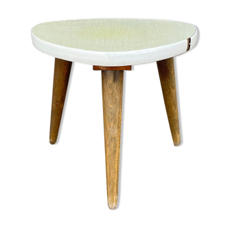 Small triangular paneling small yellow coffee table tripode door midcentury plant 1950 old