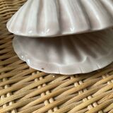 Duo of N shell-shaped towel holders in glazed ceramic