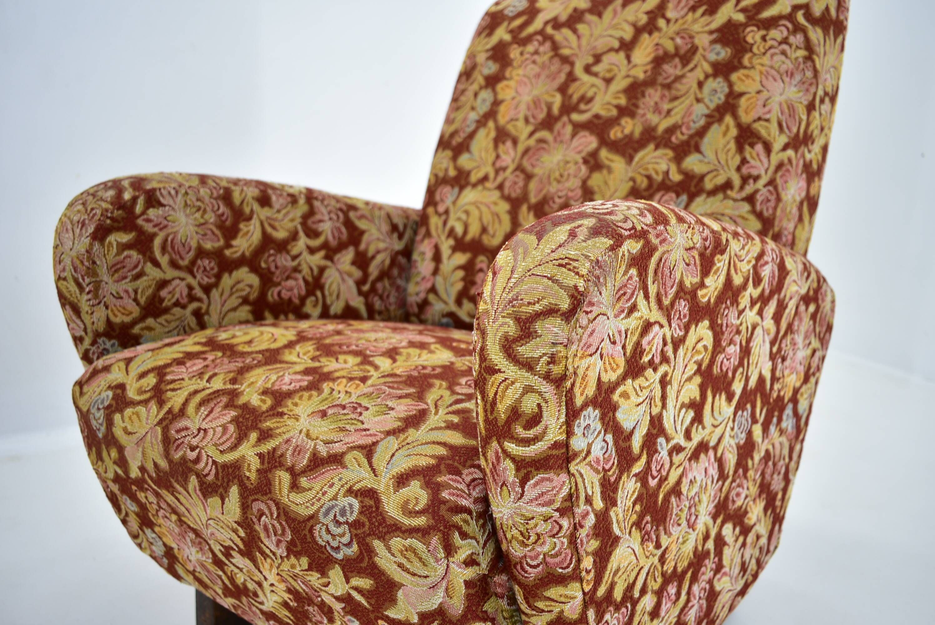 Set of Two Art Deco Armchairs H-283 by Jindřich Halabala, 1930s