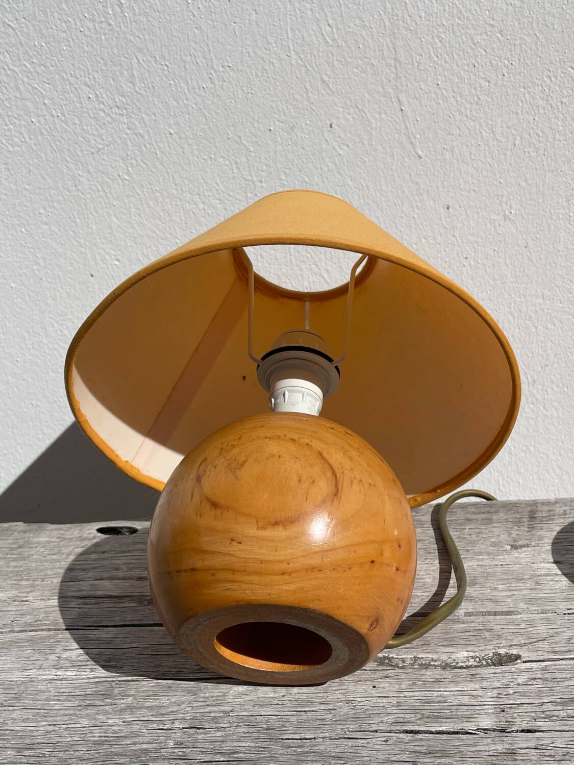 Table lamp in turned wood, ball 1990