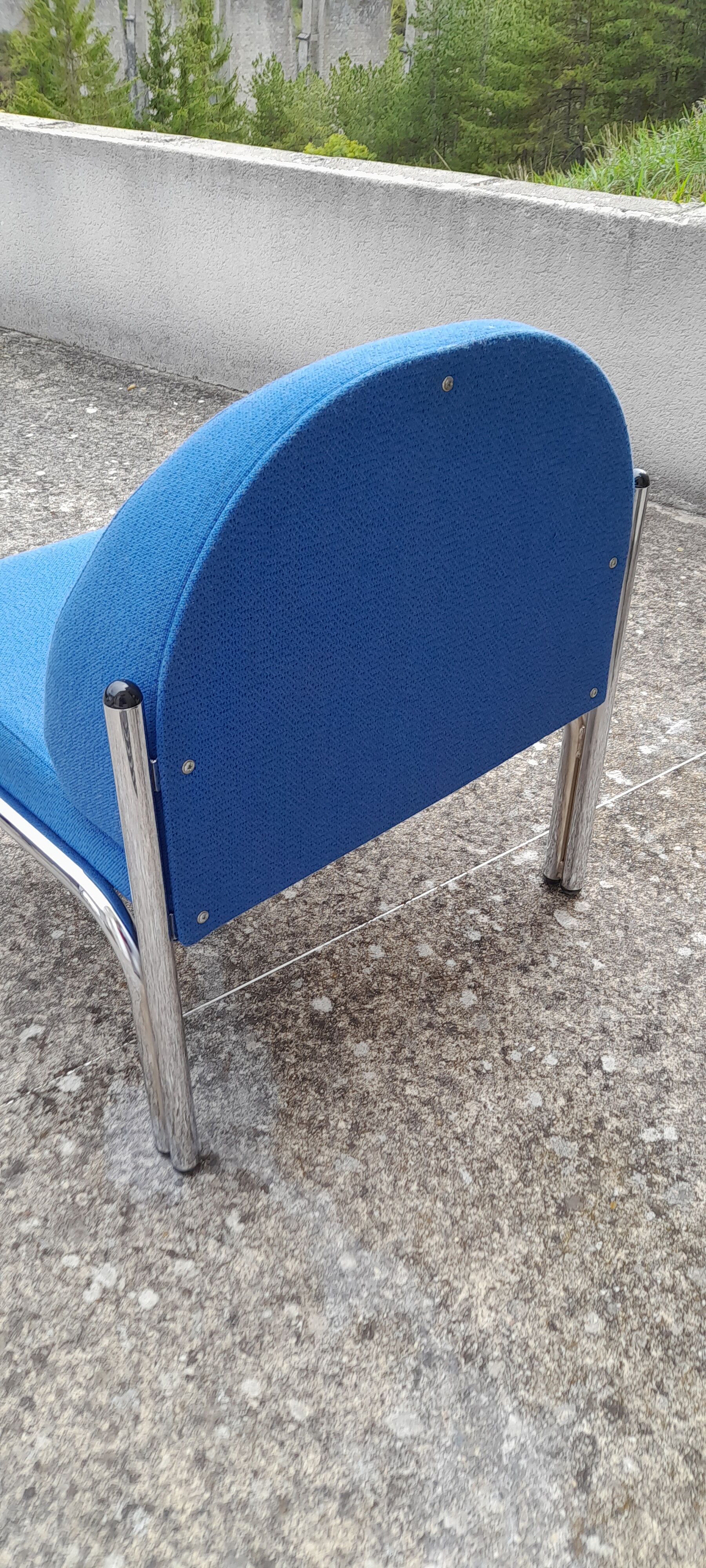 Fauteuil bleu 70s