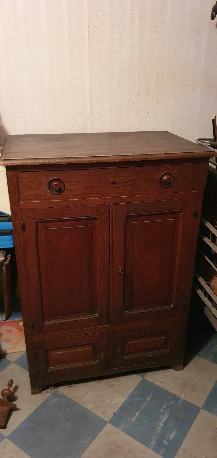 Low solid wood buffet