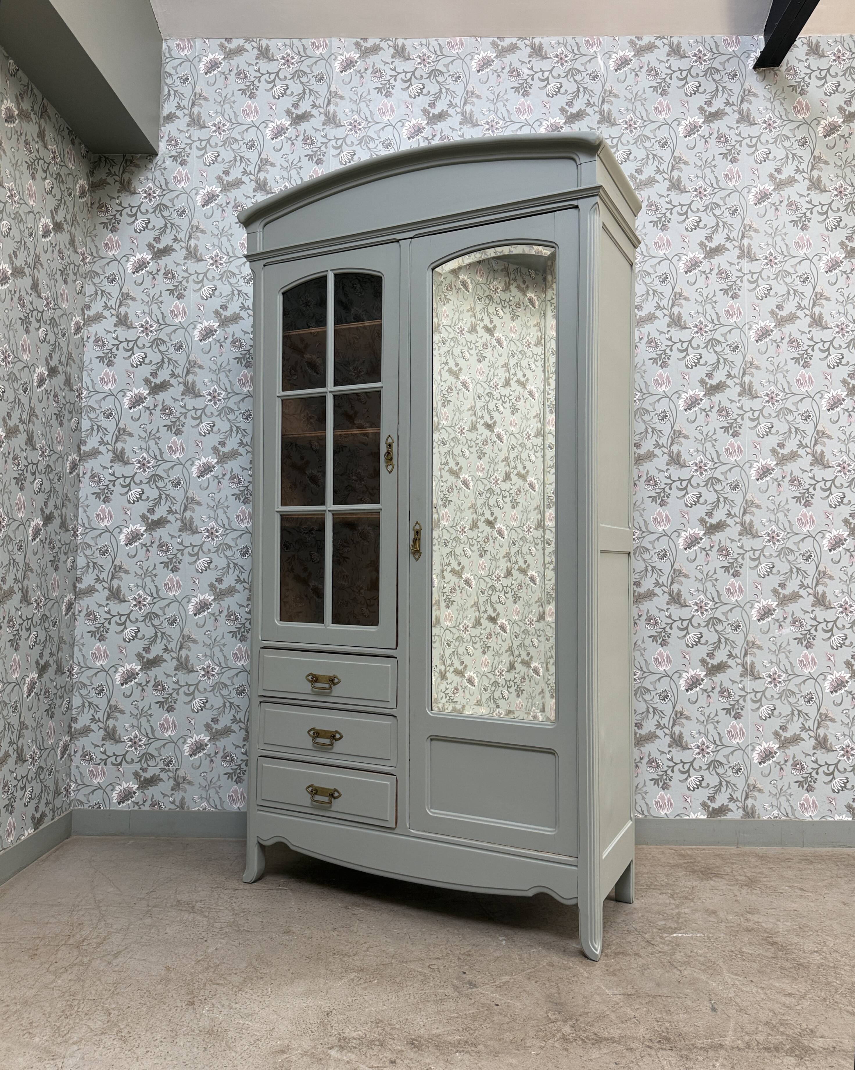Large Art Nouveau wardrobe (renovated)